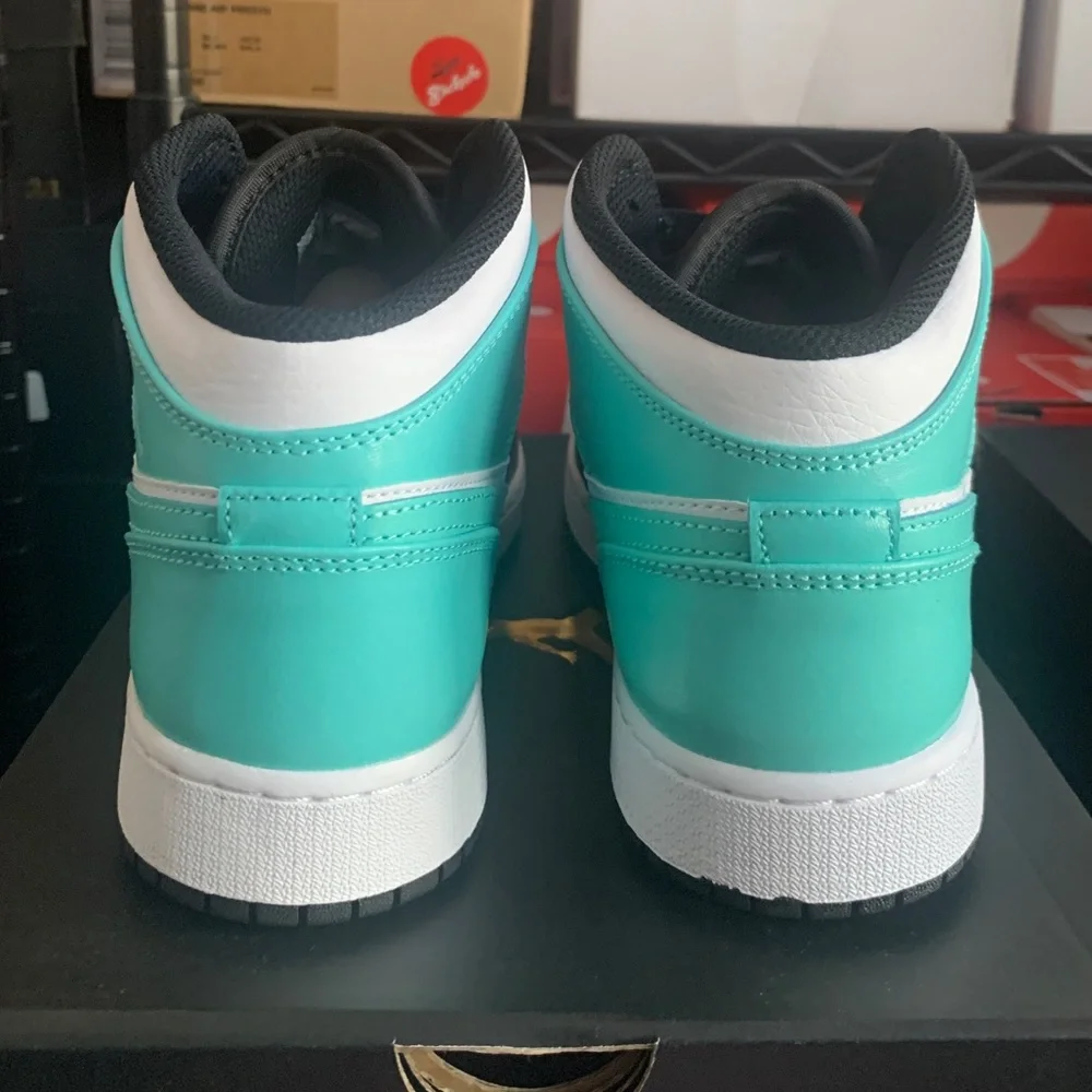 Nike Air Jordan 1 Mid Tropical Twist Black Shoes 554725-132 (GS) Youth Sizes - Picture 5 of 11